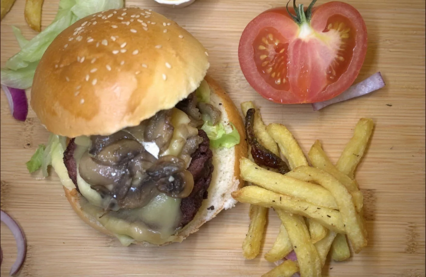 Le Forêt : champignons poêlés, fromage fondu